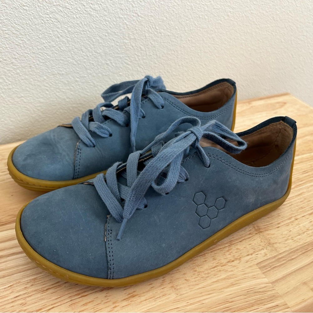 Revivo Barefoot Adidas Leather shoes - Women - Indigo blue - 37 EU = 7 US.